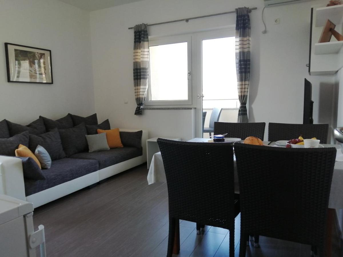 Villa Luce Apartment House カルロバッグ エクステリア 写真