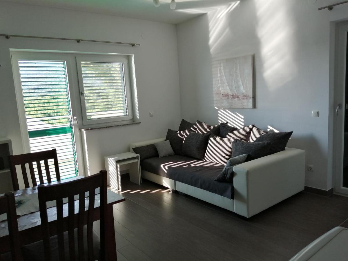 Villa Luce Apartment House カルロバッグ エクステリア 写真