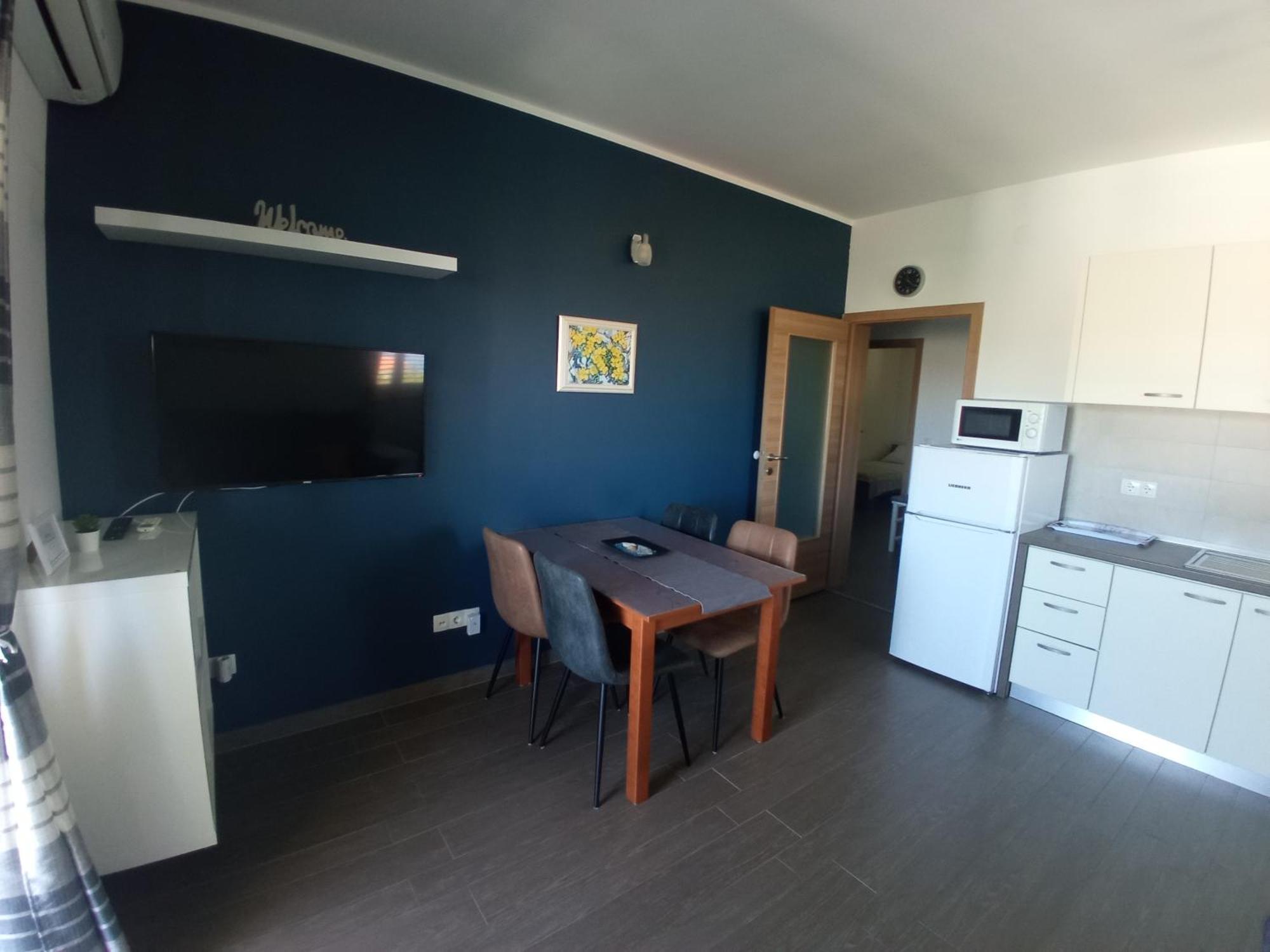 Villa Luce Apartment House カルロバッグ エクステリア 写真