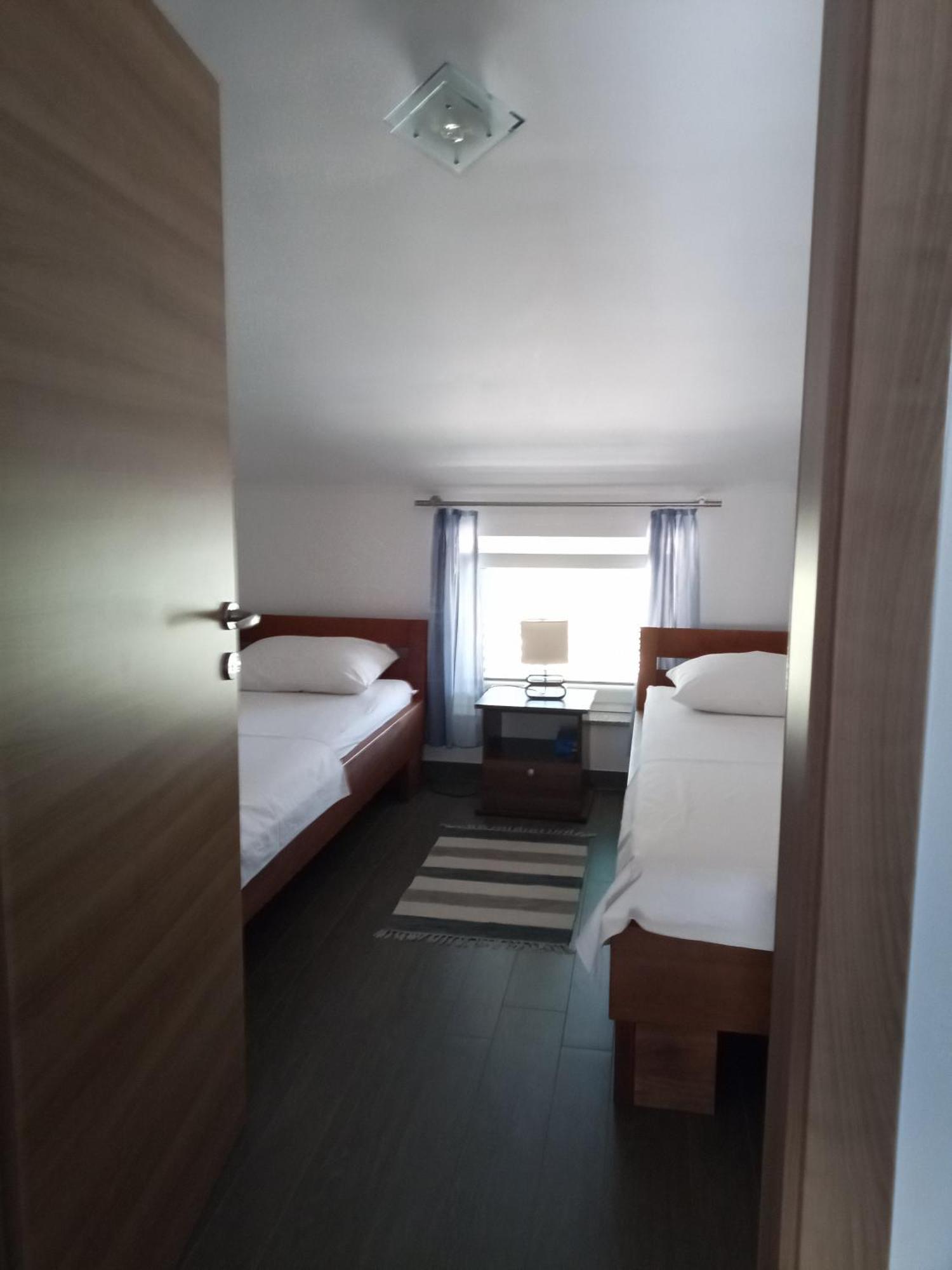 Villa Luce Apartment House カルロバッグ エクステリア 写真